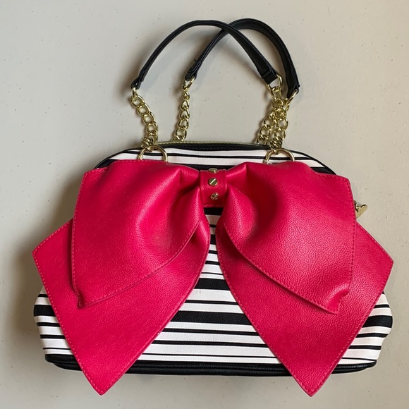 Betsey Johnson Handbags - BETSY JOHNSON immaculate like new or NWOT
